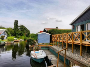 Ferienhaus Heinkens Hoek mit eigenem Bootssteg, Südbrookmerland